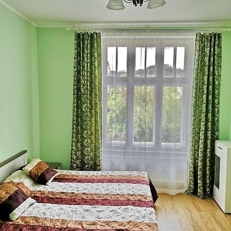 Apartments Iris Karlovy Vary Bagian luar foto