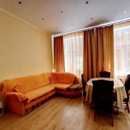 Apartments Iris Karlovy Vary Bagian luar foto