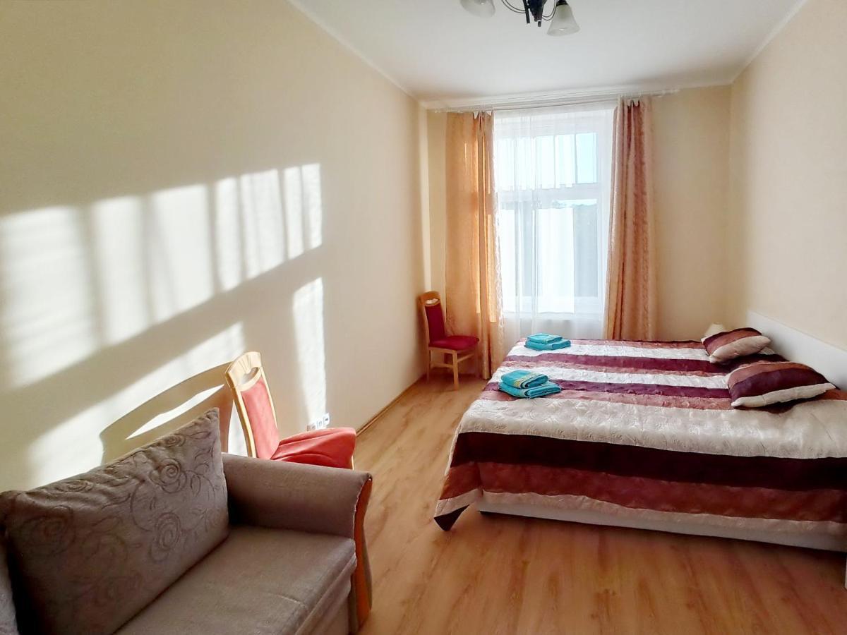 Apartments Iris Karlovy Vary Bagian luar foto