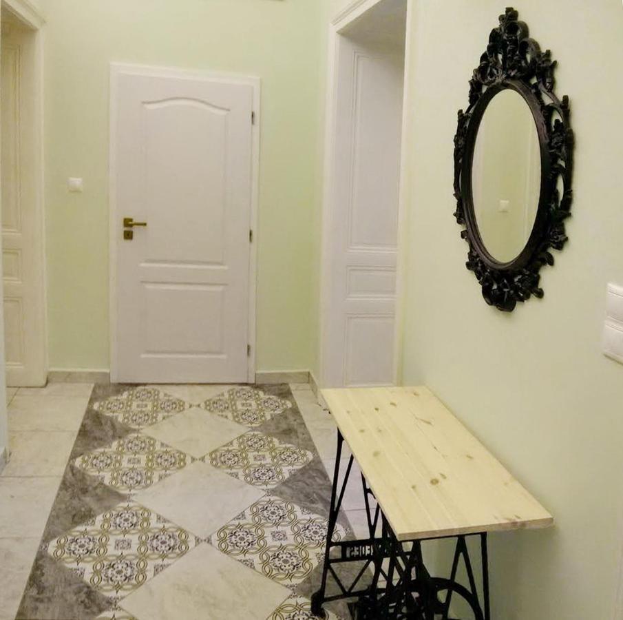 Apartments Iris Karlovy Vary Bagian luar foto