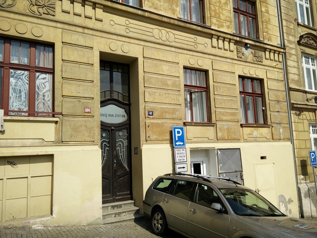 Apartments Iris Karlovy Vary Bagian luar foto